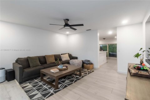 Touwnhouse à louer à Cooper City, Floride: 2 chambres, 116.87 m2 № 1941975 - photo 4