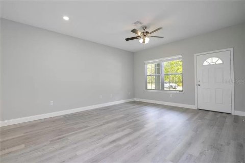 Casa en alquiler en Citrus Springs, Florida, 4 dormitorios, 186.92 m2 № 1871196 - foto 5