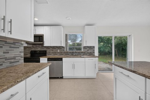 Casa en venta en Stuart, Florida, 3 dormitorios, 124.86 m2 № 2387812 - foto 11