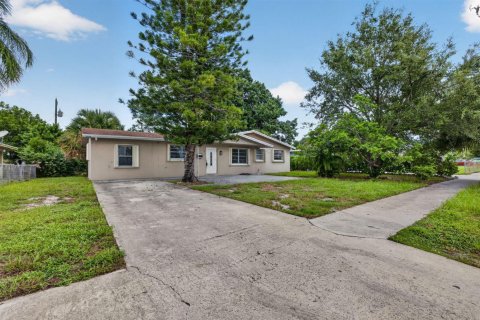 Casa en venta en Stuart, Florida, 3 dormitorios, 124.86 m2 № 2387812 - foto 3
