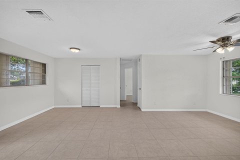 Casa en venta en Stuart, Florida, 3 dormitorios, 124.86 m2 № 2387812 - foto 15