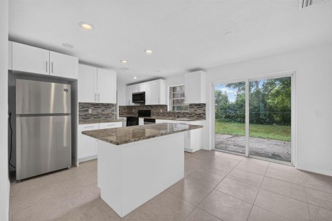 Casa en venta en Stuart, Florida, 3 dormitorios, 124.86 m2 № 2387812 - foto 10