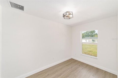 Villa ou maison à vendre à Ocklawaha, Floride: 3 chambres, 152.92 m2 № 1916759 - photo 21