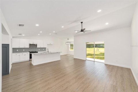 Villa ou maison à vendre à Ocklawaha, Floride: 3 chambres, 152.92 m2 № 1916759 - photo 8