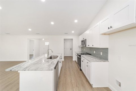Villa ou maison à vendre à Ocklawaha, Floride: 3 chambres, 152.92 m2 № 1916759 - photo 11