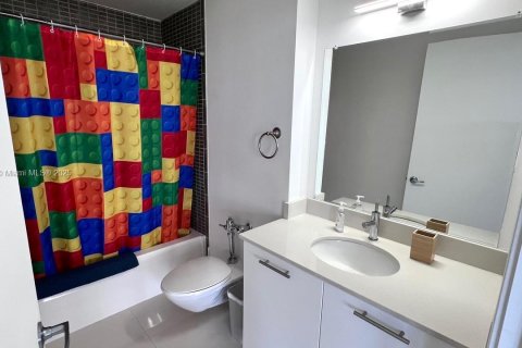 Снять в аренду кондоминиум в Майами, Флорида 2 спальни, 91.6м2, № 1928050 - фото 27