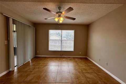 House in Orlando, Florida 2 bedrooms, 104.52 sq.m. № 1827817 - photo 5