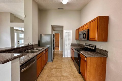 House in Orlando, Florida 2 bedrooms, 104.52 sq.m. № 1827817 - photo 8