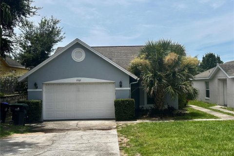 House in Orlando, Florida 2 bedrooms, 104.52 sq.m. № 1827817 - photo 1