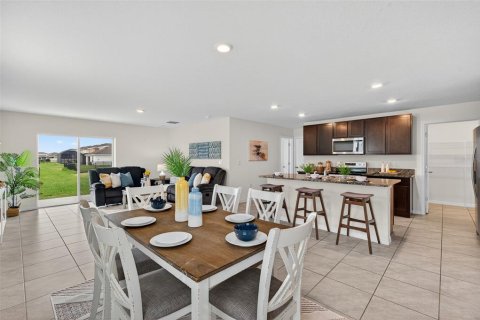 Casa en venta en Bradenton, Florida, 5 dormitorios, 225.57 m2 № 1903612 - foto 5