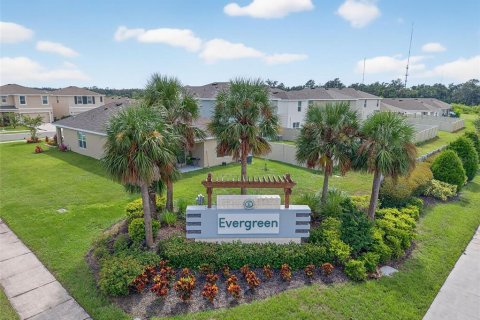 Casa en venta en Bradenton, Florida, 5 dormitorios, 225.57 m2 № 1903612 - foto 3