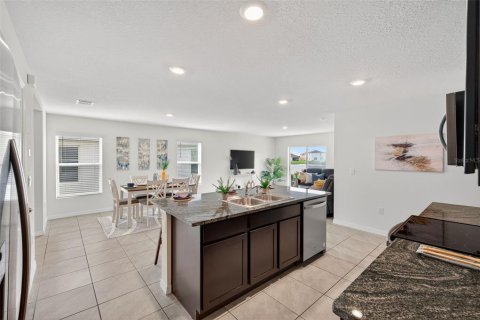 House in Bradenton, Florida 5 bedrooms, 225.57 sq.m. № 1903612 - photo 9