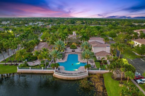 Condominio en alquiler en Palm Beach Gardens, Florida, 1 dormitorio, 81.57 m2 № 1228572 - foto 1