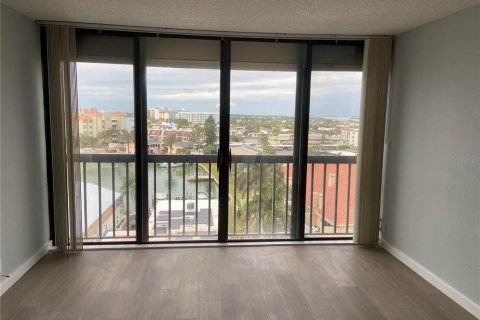 Condominio en venta en Clearwater, Florida, 1 dormitorio, 70.61 m2 № 1258747 - foto 3