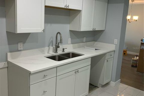 Condominio en venta en Clearwater, Florida, 1 dormitorio, 70.61 m2 № 1258747 - foto 6