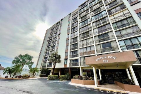 Condominio en venta en Clearwater, Florida, 1 dormitorio, 70.61 m2 № 1258747 - foto 1