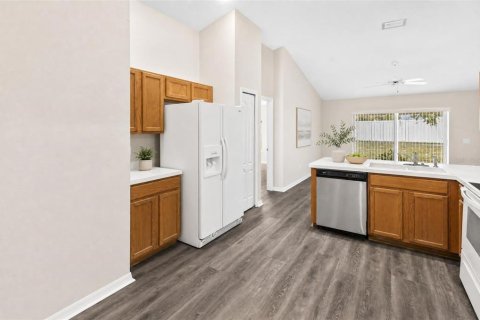 Villa ou maison à louer à Riverview, Floride: 3 chambres, 131.92 m2 № 2150100 - photo 6
