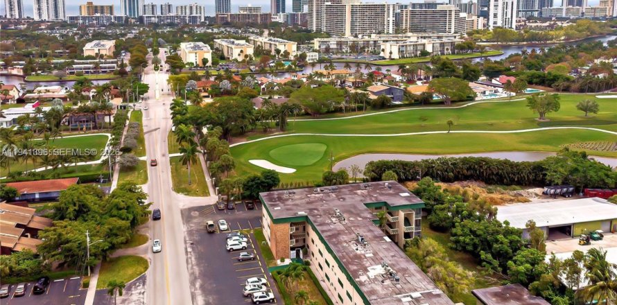 Condo à Hallandale Beach, Floride, 1 chambre  № 1998593