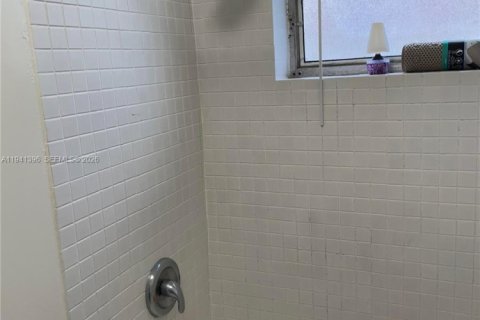 Copropriété à vendre à Hallandale Beach, Floride: 1 chambre, 59.46 m2 № 1998593 - photo 23