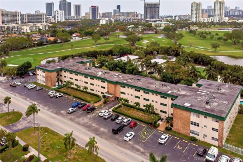 Copropriété à vendre à Hallandale Beach, Floride: 1 chambre, 59.46 m2 № 1998593 - photo 4