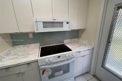 Copropriété à vendre à Hallandale Beach, Floride: 1 chambre, 59.46 m2 № 1998593 - photo 25
