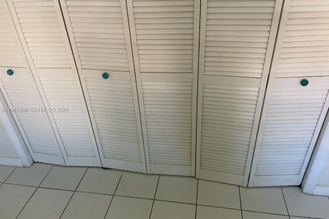 Copropriété à vendre à Hallandale Beach, Floride: 1 chambre, 59.46 m2 № 1998593 - photo 17