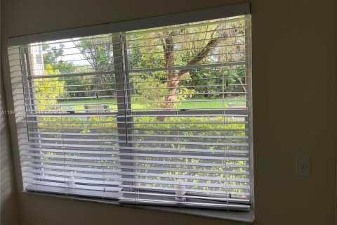 Copropriété à vendre à Hallandale Beach, Floride: 1 chambre, 59.46 m2 № 1998593 - photo 11