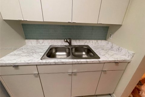 Copropriété à vendre à Hallandale Beach, Floride: 1 chambre, 59.46 m2 № 1998593 - photo 30