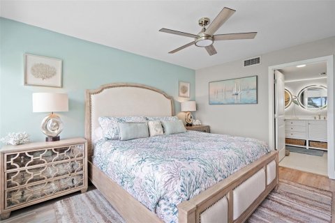 Condominio en venta en Saint Petersburg, Florida, 2 dormitorios, 116.59 m2 № 1823091 - foto 22