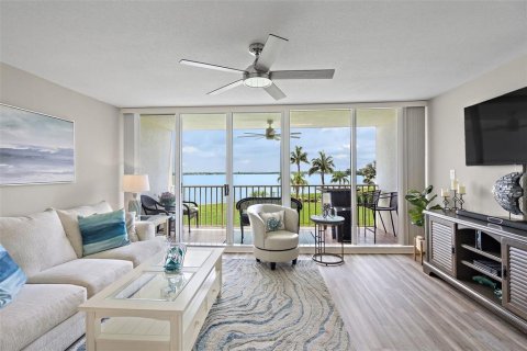 Condominio en venta en Saint Petersburg, Florida, 2 dormitorios, 116.59 m2 № 1823091 - foto 18