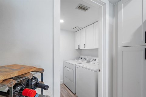 Condominio en venta en Saint Petersburg, Florida, 2 dormitorios, 116.59 m2 № 1823091 - foto 13