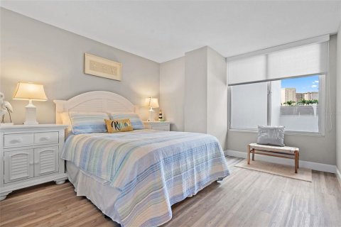 Condominio en venta en Saint Petersburg, Florida, 2 dormitorios, 116.59 m2 № 1823091 - foto 25