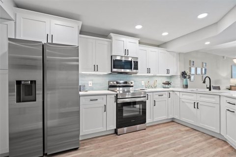 Condominio en venta en Saint Petersburg, Florida, 2 dormitorios, 116.59 m2 № 1823091 - foto 9