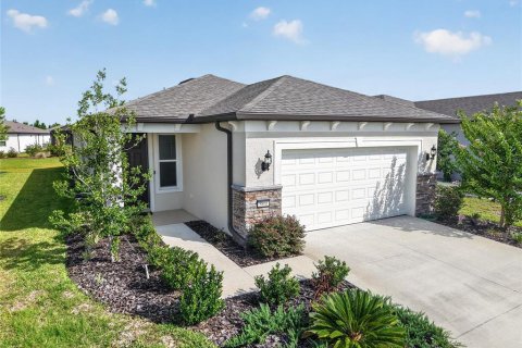 House in Ocala, Florida 2 bedrooms, 153.85 sq.m. № 2210045