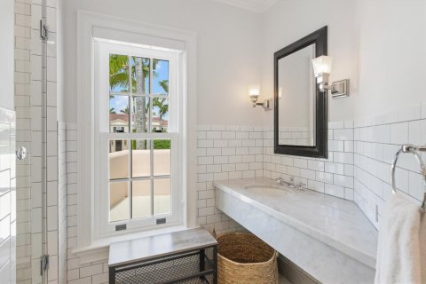 House in Palm Beach, Florida 4 bedrooms, 314.85 sq.m. № 2087645 - photo 20