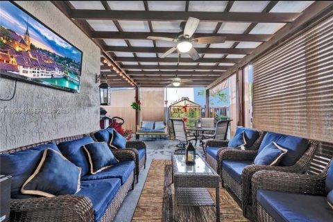 Снять в аренду виллу или дом в Майами, Флорида 4 спальни, 131.09м2, № 2017807 - фото 13