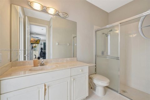 House in Coral Springs, Florida 5 bedrooms, 304.81 sq.m. № 1743984 - photo 22
