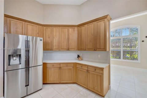 House in Coral Springs, Florida 5 bedrooms, 304.81 sq.m. № 1743984 - photo 20