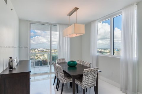 Condo in Miami, Florida, 2 bedrooms № 2183147 - photo 7