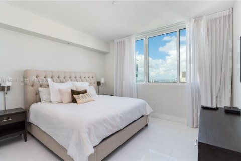 Condo in Miami, Florida, 2 bedrooms № 2183147 - photo 19