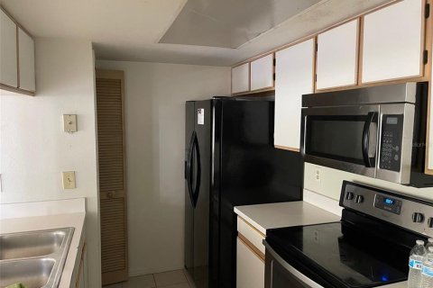 Купить кондоминиум в Киссимми, Флорида 6 комнат, 123.19м2, № 1288265 - фото 11