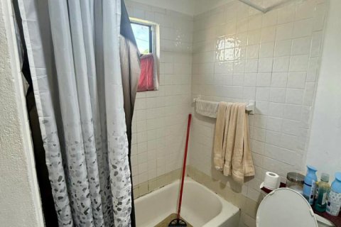 House in Belle Glade, Florida 3 bedrooms, 98.48 sq.m. № 2179550 - photo 11
