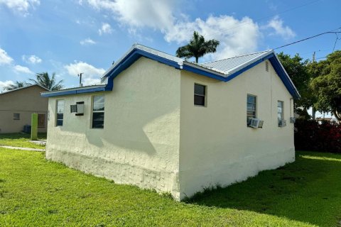 House in Belle Glade, Florida 3 bedrooms, 98.48 sq.m. № 2179550 - photo 19