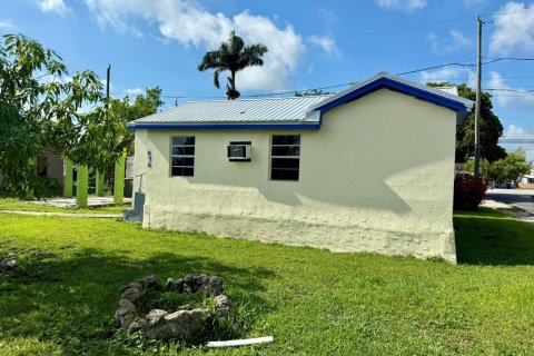 House in Belle Glade, Florida 3 bedrooms, 98.48 sq.m. № 2179550 - photo 18