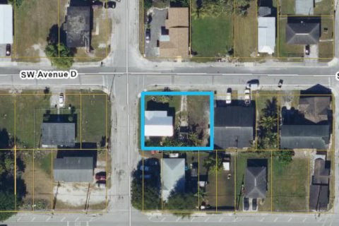 House in Belle Glade, Florida 3 bedrooms, 98.48 sq.m. № 2179550 - photo 2