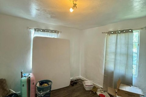 House in Belle Glade, Florida 3 bedrooms, 98.48 sq.m. № 2179550 - photo 9