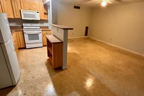 Appartement à louer à Kissimmee, Floride: 2 chambres, 73.39 m2 № 2219004 - photo 4