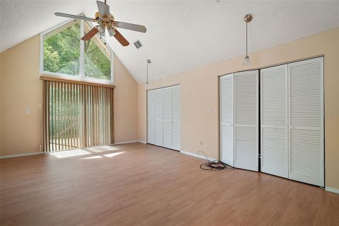 House in Eustis, Florida 6 bedrooms, 471.11 sq.m. № 1628508 - photo 14