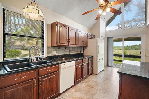 House in Eustis, Florida 6 bedrooms, 471.11 sq.m. № 1628508 - photo 8