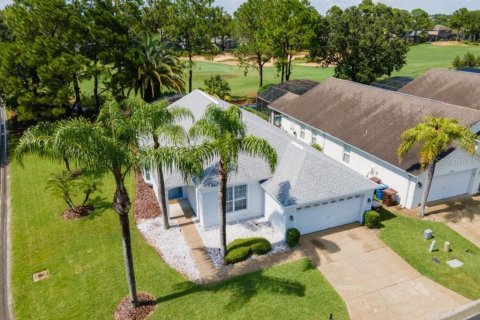 House in Haines City, Florida 4 bedrooms, 143.63 sq.m. № 1886985 - photo 1